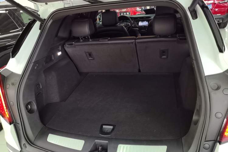 Used Cadillac XT5 2021 2.0T Two-Wheel Drive Luxury Version Trunk
