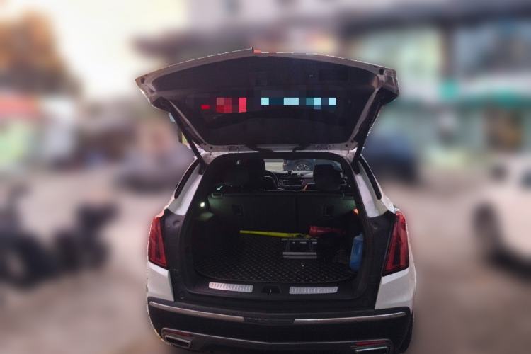 Used Cadillac XT5 2021 28T Luxury Model Trunk