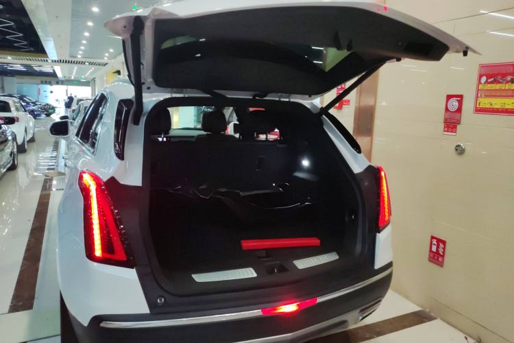 Used Cadillac XT5 2021 2.0T Two-Wheel Drive Luxury Version Trunk