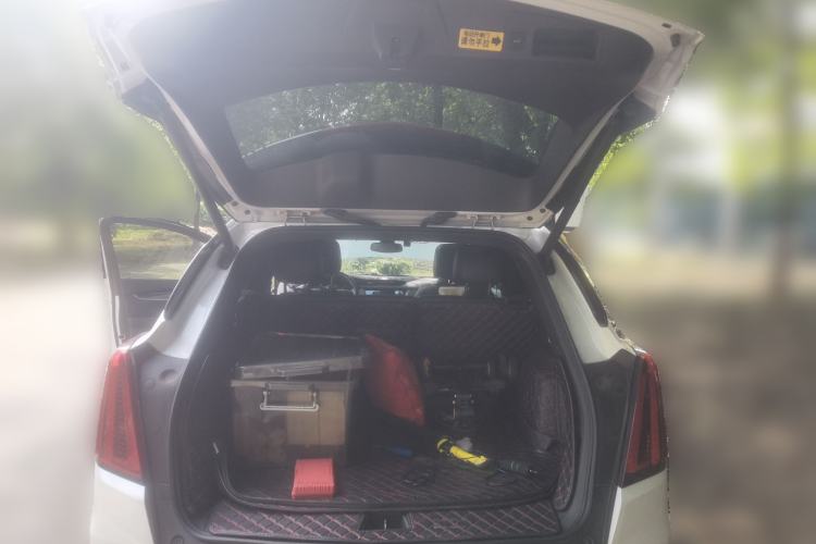 Used Cadillac XT5 2021 28T Luxury Model Trunk