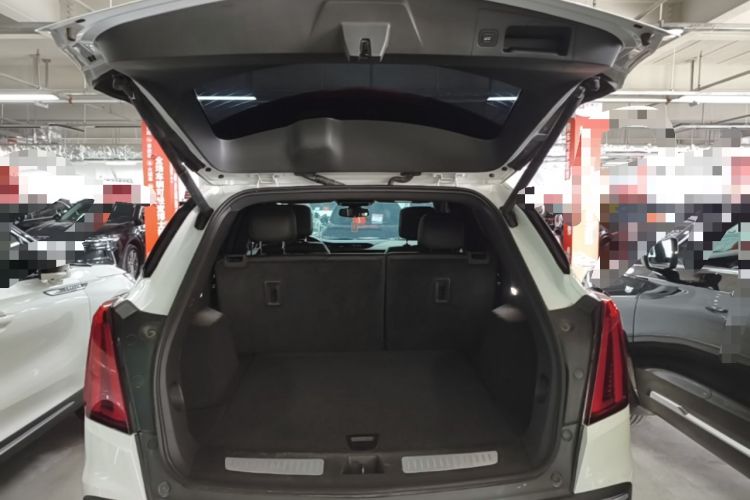 Used Cadillac XT5 2021 28T Luxury Model Trunk