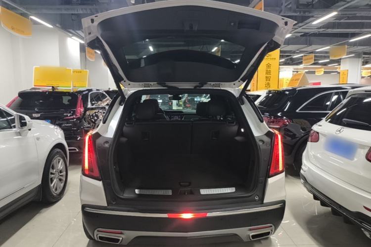 Used Cadillac XT5 2021 28T Luxury Model Trunk