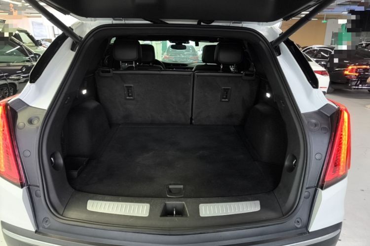 Used Cadillac XT5 2021 28T Four-Wheel Drive Luxury Version Trunk