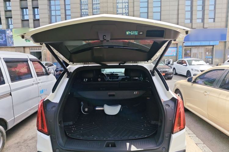 Used Cadillac XT5 2021 2.0T Two-Wheel Drive Luxury Version Trunk