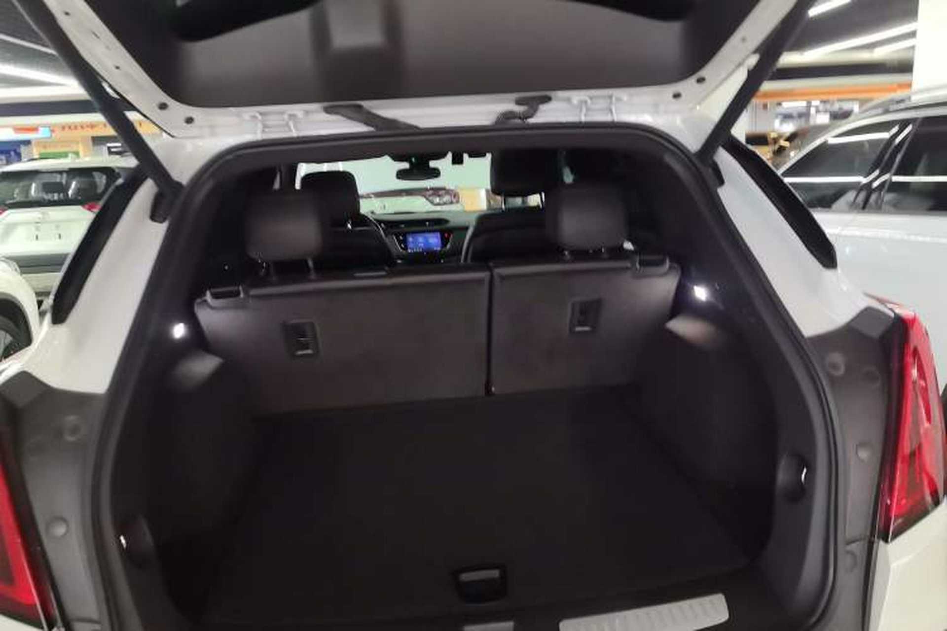 Used Cadillac XT5 2021 28T Luxury Model Trunk