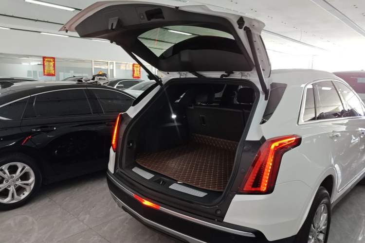Used Cadillac XT5 2021 2.0T Two-Wheel Drive Luxury Version Trunk
