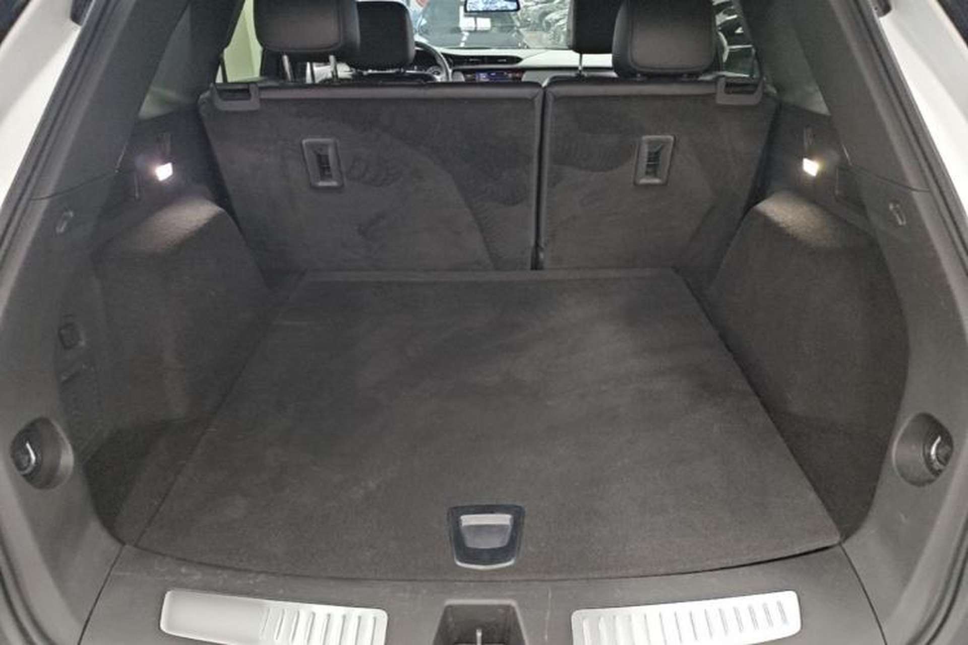 Used Cadillac XT5 2021 2.0T Two-Wheel Drive Luxury Version Trunk