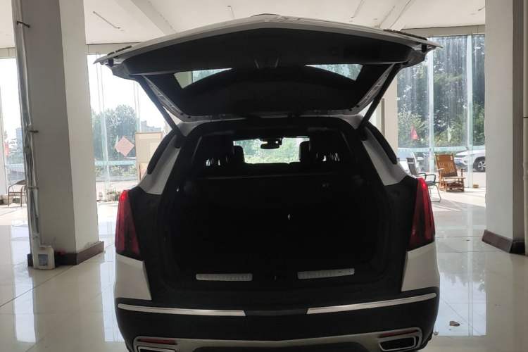 Used Cadillac XT5 2021 2.0T Four-Wheel Drive Luxury Version Trunk