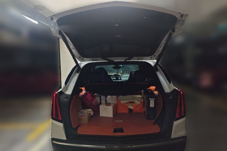 Used Cadillac XT5 2021 2.0T Four-Wheel Drive Luxury Version Trunk