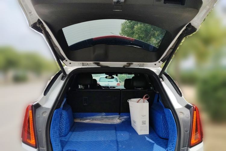 Used Cadillac XT5 2021 28T Luxury Model Trunk