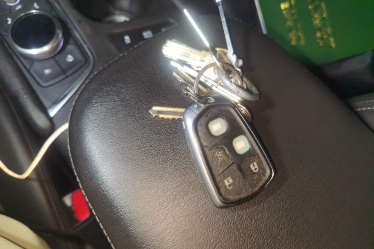 Used Cadillac XT5 2021 2.0T Two-Wheel Drive Luxury Version Vehicle Key