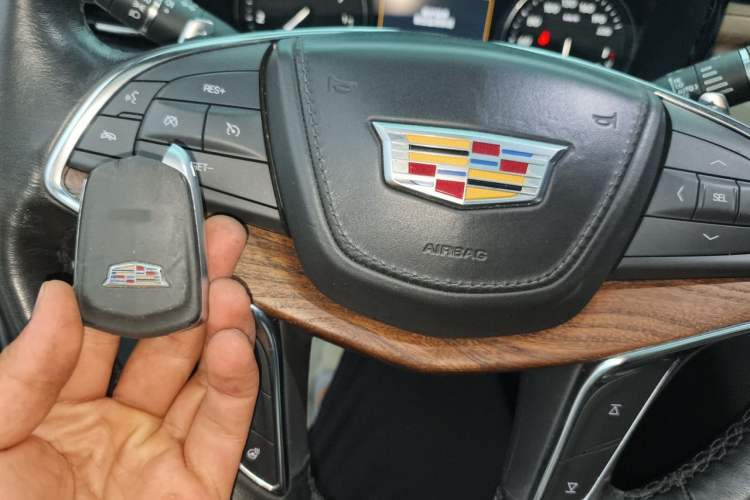 Used Cadillac XT5 2021 28T Four-Wheel Drive Platinum Sport Edition Vehicle Key