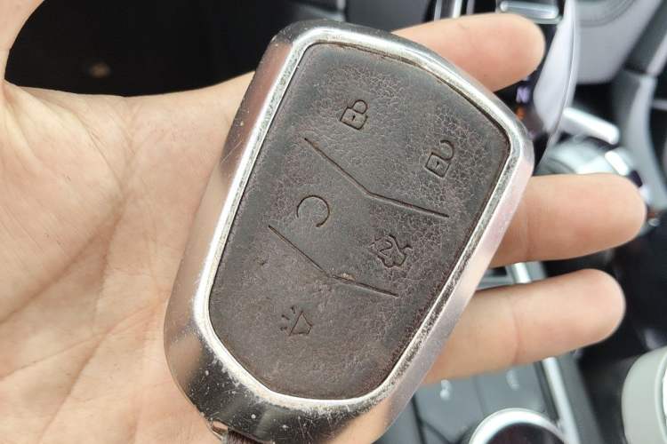 Used Cadillac XT5 2021 2.0T Two-Wheel Drive Luxury Version Vehicle Key