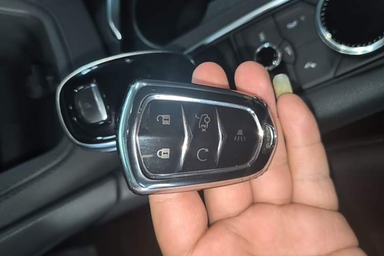 Used Cadillac XT5 2021 28T Luxury Model Vehicle Key