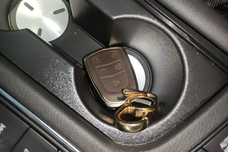 Used Cadillac XT5 2021 28T Luxury Model Vehicle Key