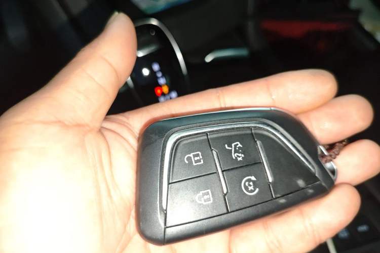 Used Cadillac XT5 2021 2.0T Two-Wheel Drive Luxury Version Vehicle Key