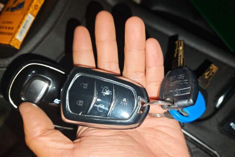 Used Cadillac XT5 2021 28T Luxury Model Vehicle Key