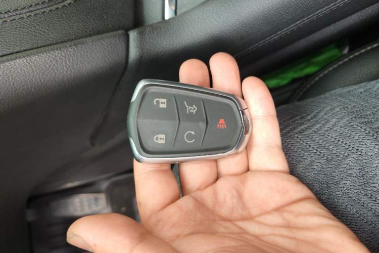 Used Cadillac XT5 2021 2.0T Two-Wheel Drive Luxury Version Vehicle Key