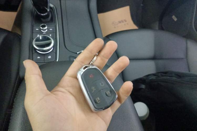 Used Cadillac XT5 2021 28T Luxury Model Vehicle Key
