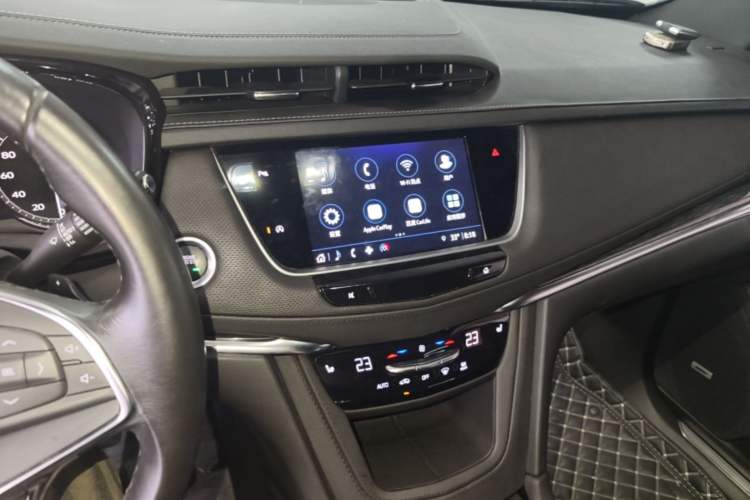 Used Cadillac XT5 2022 2.0T Two-Wheel Drive Luxury Version Audio And AC Panel