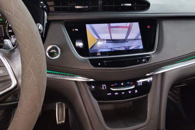 Used Cadillac XT5 2022 2.0T Four-Wheel Drive Luxury Version (Hummingbird Edition) Audio And AC Panel