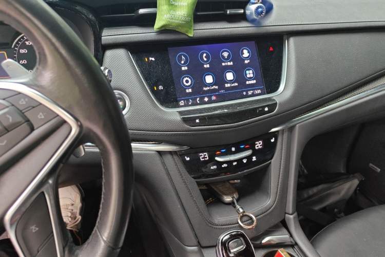 Used Cadillac XT5 2022 2.0T Four-Wheel Drive Luxury Version (Hummingbird Edition) Audio And AC Panel