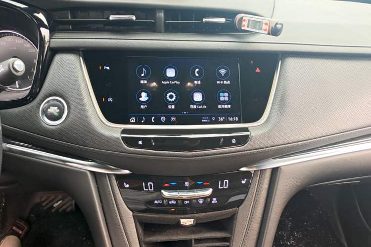 Used Cadillac XT5 2022 2.0T Two-Wheel Drive Luxury Version Audio And AC Panel