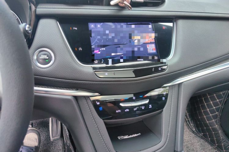Used Cadillac XT5 2022 2.0T Four-Wheel Drive Premium Edition Audio And AC Panel