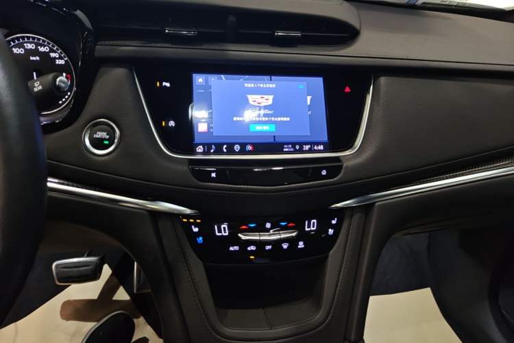 Used Cadillac XT5 2022 2.0T Four-Wheel Drive Premium Edition Audio And AC Panel