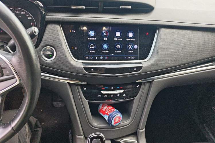 Used Cadillac XT5 2022 2.0T Two-Wheel Drive Luxury Version Audio And AC Panel
