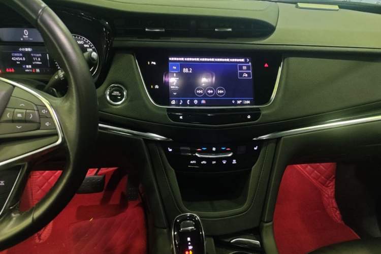 Used Cadillac XT5 2022 2.0T Four-Wheel Drive Luxury Version Audio And AC Panel