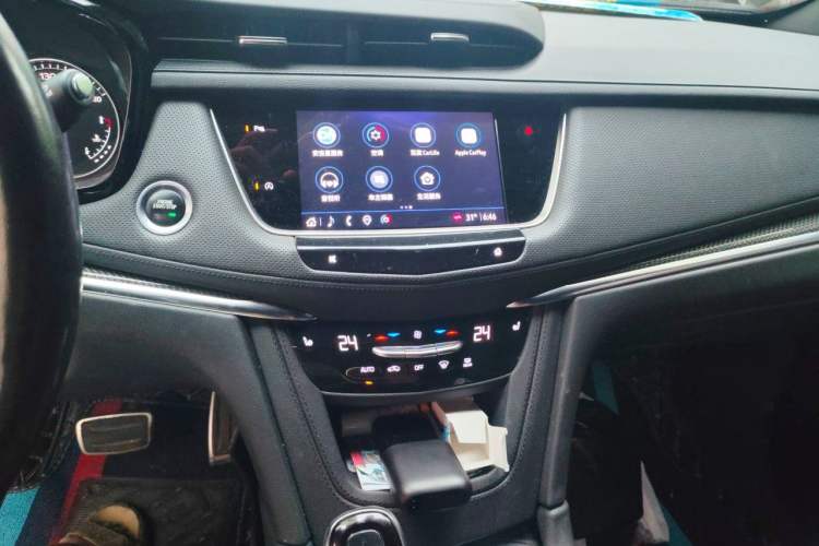 Used Cadillac XT5 2022 2.0T Four-Wheel Drive Luxury Version (Hummingbird Edition) Audio And AC Panel