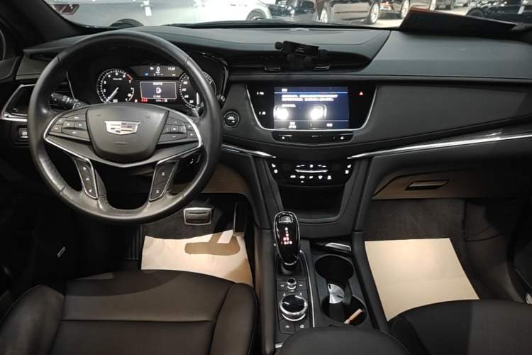 Used Cadillac XT5 2022 2.0T Four-Wheel Drive Premium Edition Audio And AC Panel