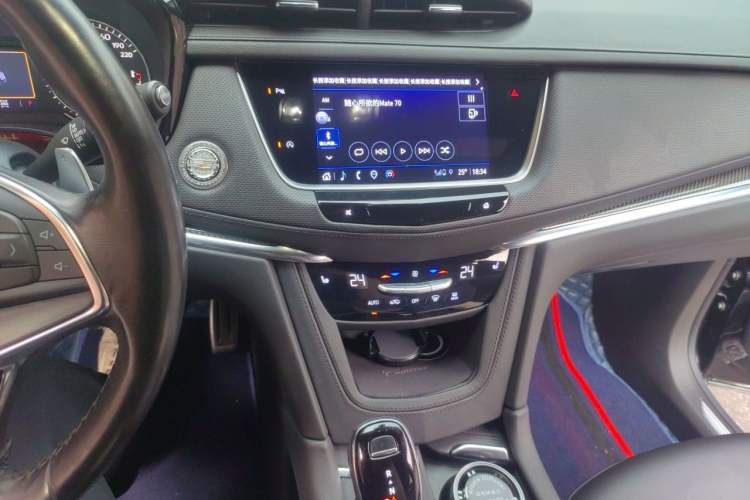 Used Cadillac XT5 2022 2.0T Four-Wheel Drive Luxury Version (Hummingbird Edition) Audio And AC Panel