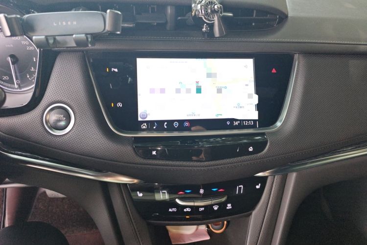 Used Cadillac XT5 2022 2.0T Two-Wheel Drive Luxury Version Audio And AC Panel