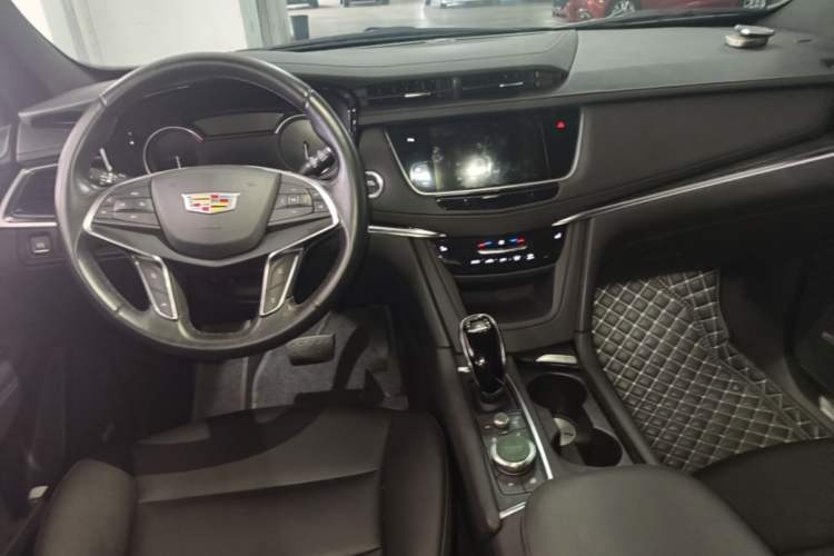 Used Cadillac XT5 2022 2.0T Two-Wheel Drive Luxury Version Center Console