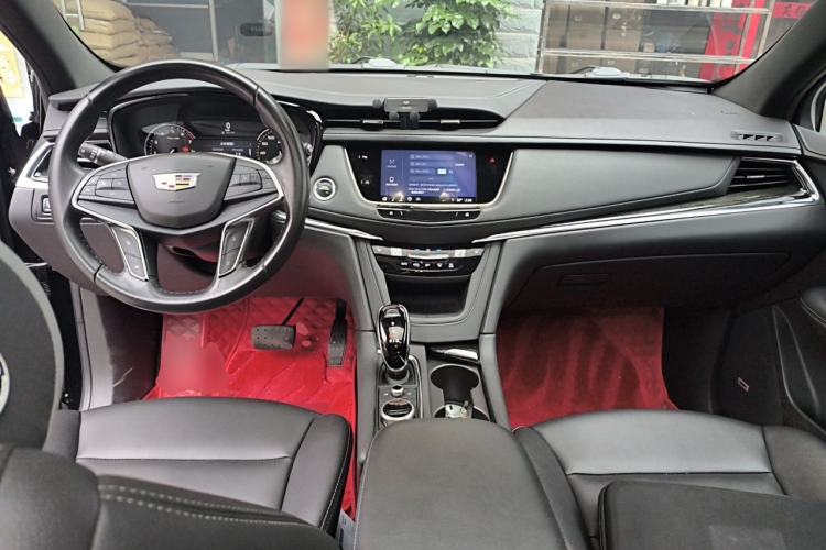 Used Cadillac XT5 2022 2.0T Two-Wheel Drive Luxury Version Center Console