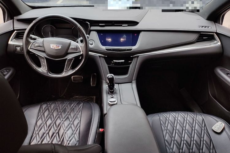 Used Cadillac XT5 2022 2.0T Four-Wheel Drive Luxury Version (Hummingbird Edition) Center Console