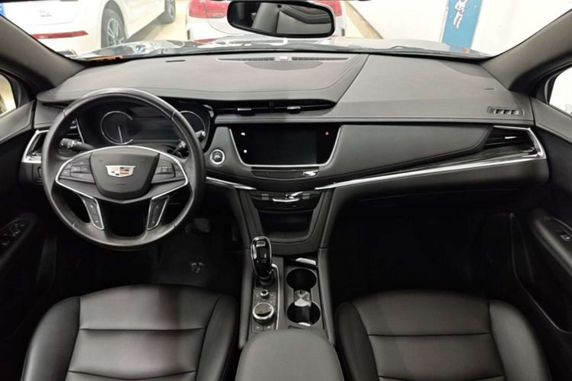 Used Cadillac XT5 2022 2.0T Two-Wheel Drive Luxury Version Center Console