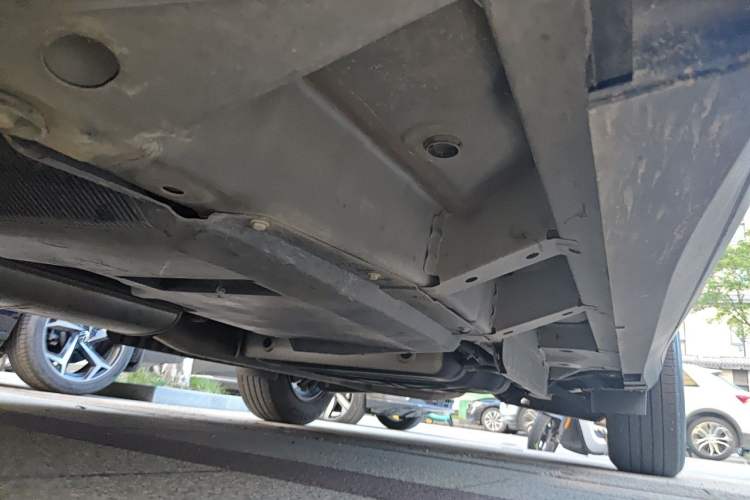 Used Cadillac XT5 2022 2.0T Two-Wheel Drive Luxury Version Chassis Front Left