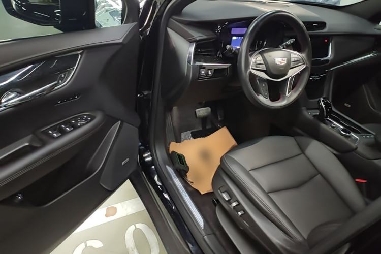 Used Cadillac XT5 2022 2.0T Two-Wheel Drive Luxury Version Driver Seat