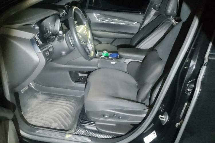 Used Cadillac XT5 2022 2.0T Four-Wheel Drive Luxury Version (Hummingbird Edition) Driver Seat