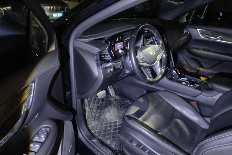 Used Cadillac XT5 2022 2.0T Four-Wheel Drive Luxury Version (Hummingbird Edition) Driver Seat