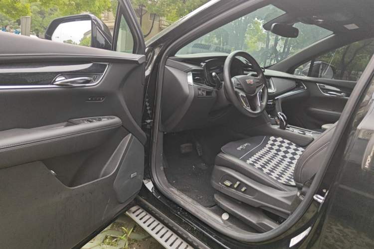 Used Cadillac XT5 2022 2.0T Two-Wheel Drive Luxury Version Driver Seat