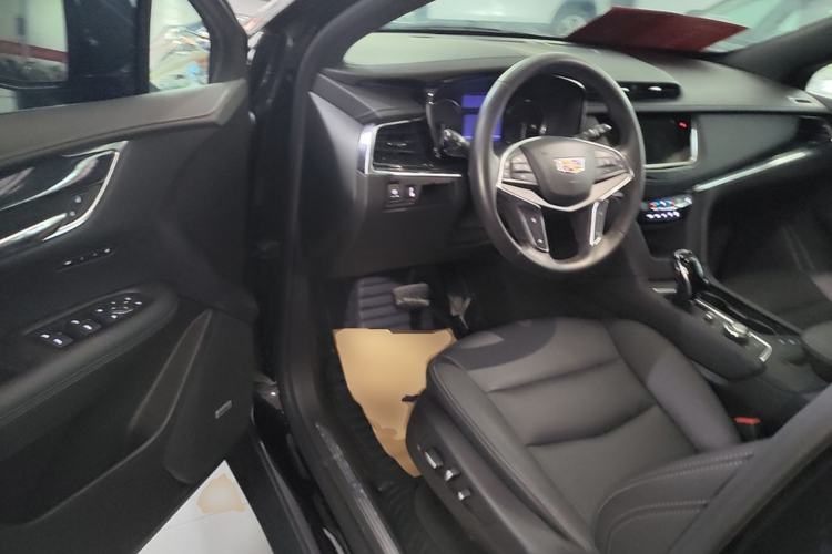 Used Cadillac XT5 2022 2.0T Two-Wheel Drive Luxury Version Driver Seat