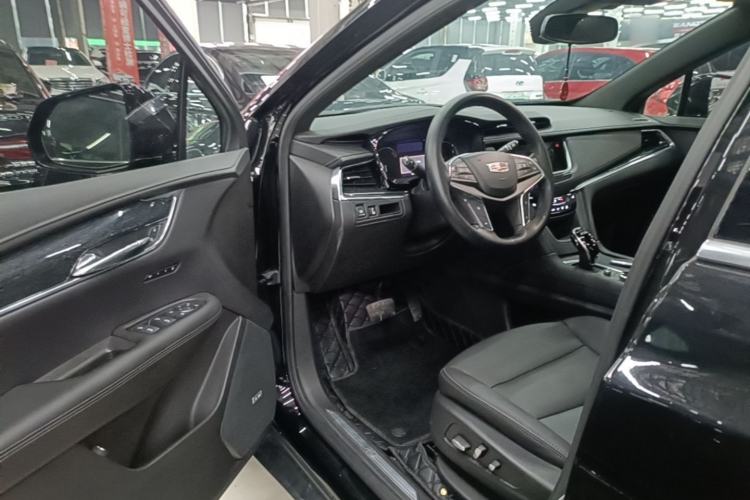 Used Cadillac XT5 2022 2.0T Two-Wheel Drive Luxury Version Driver Seat