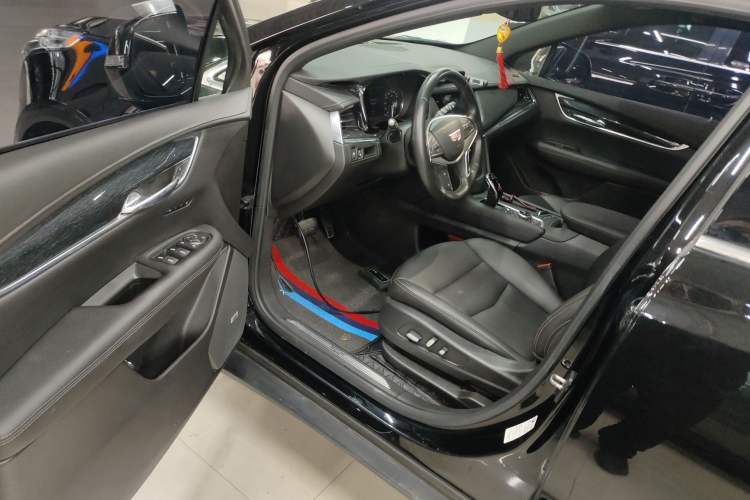 Used Cadillac XT5 2022 2.0T Two-Wheel Drive Luxury Version Driver Seat