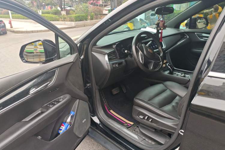 Used Cadillac XT5 2022 2.0T Two-Wheel Drive Luxury Version Driver Seat