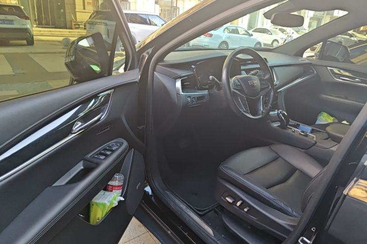 Used Cadillac XT5 2022 2.0T Two-Wheel Drive Luxury Version Driver Seat