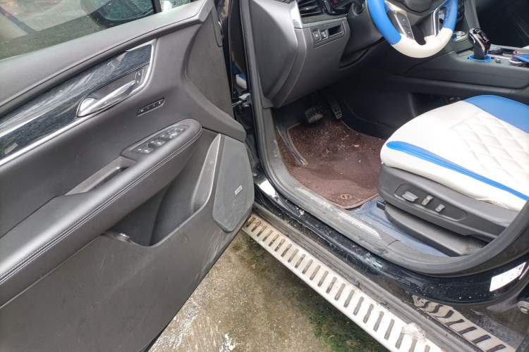 Used Cadillac XT5 2022 2.0T Two-Wheel Drive Luxury Version Driver Seat